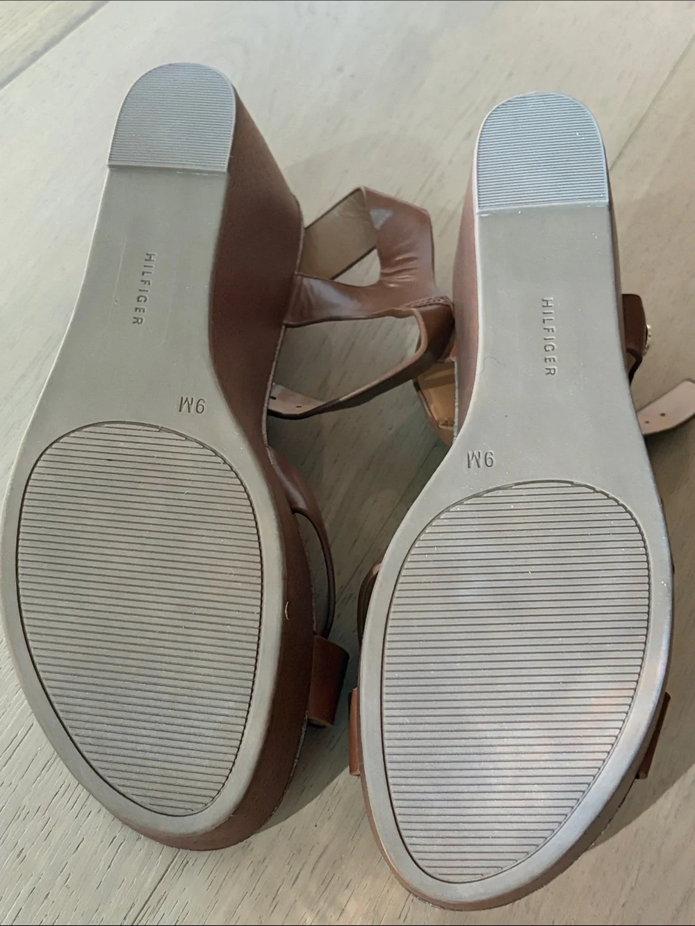 Tommy Hilfiger Women's Dark Camel Brown Cross-Strap Wedge Sandals Sz 9